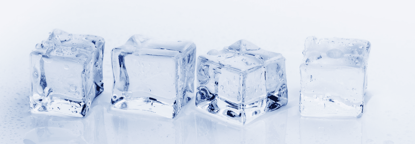 Eiswürfel zum gefrieren