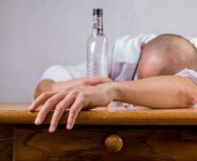 Alkoholgeruch-überdecken