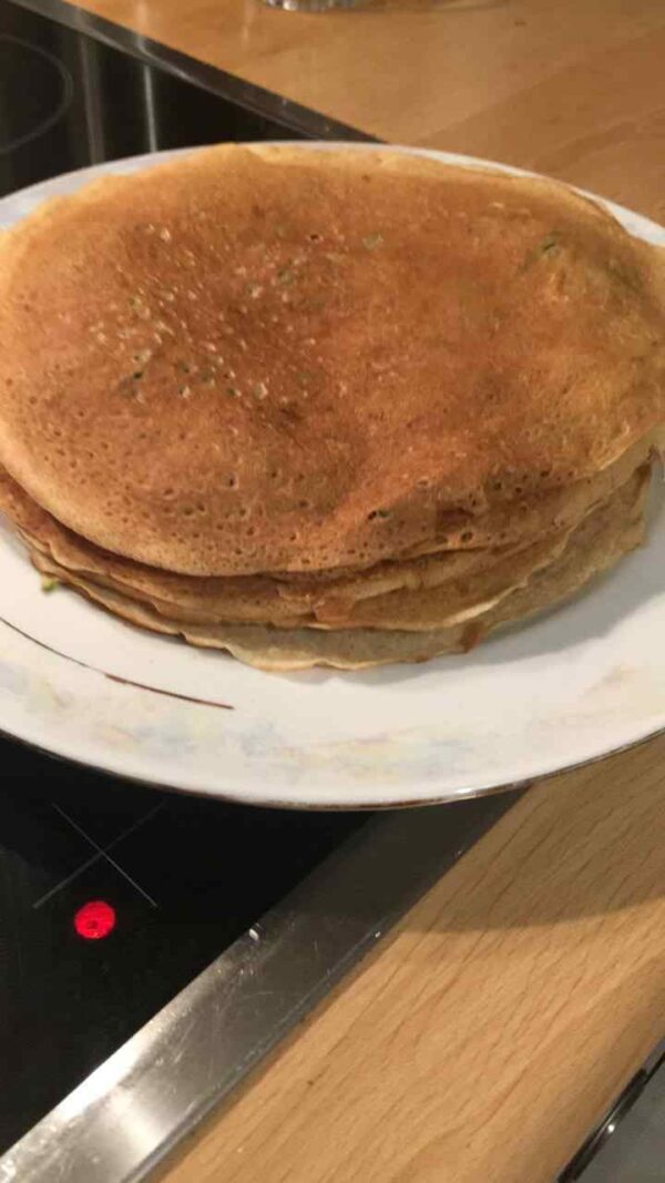 Pfannkuchen aus Dinkel-Vollkornmehl mit Zucchini