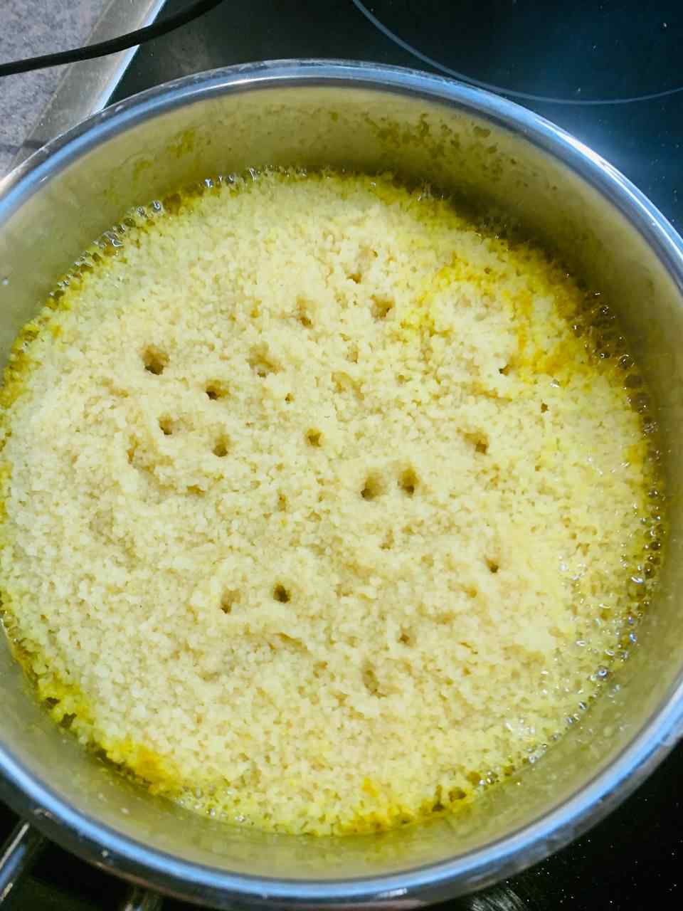 Couscous im Topf kochen