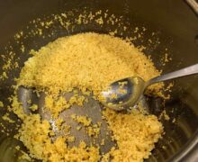 Der Quinoa wird weder trocken noch matschig