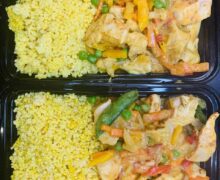 Frosta Gemüse Asia Curry mit Hähnchen & Hirse Meal Prep Box