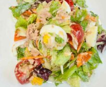 Low Carb Thunfischsalat mit Joghurt Dressing